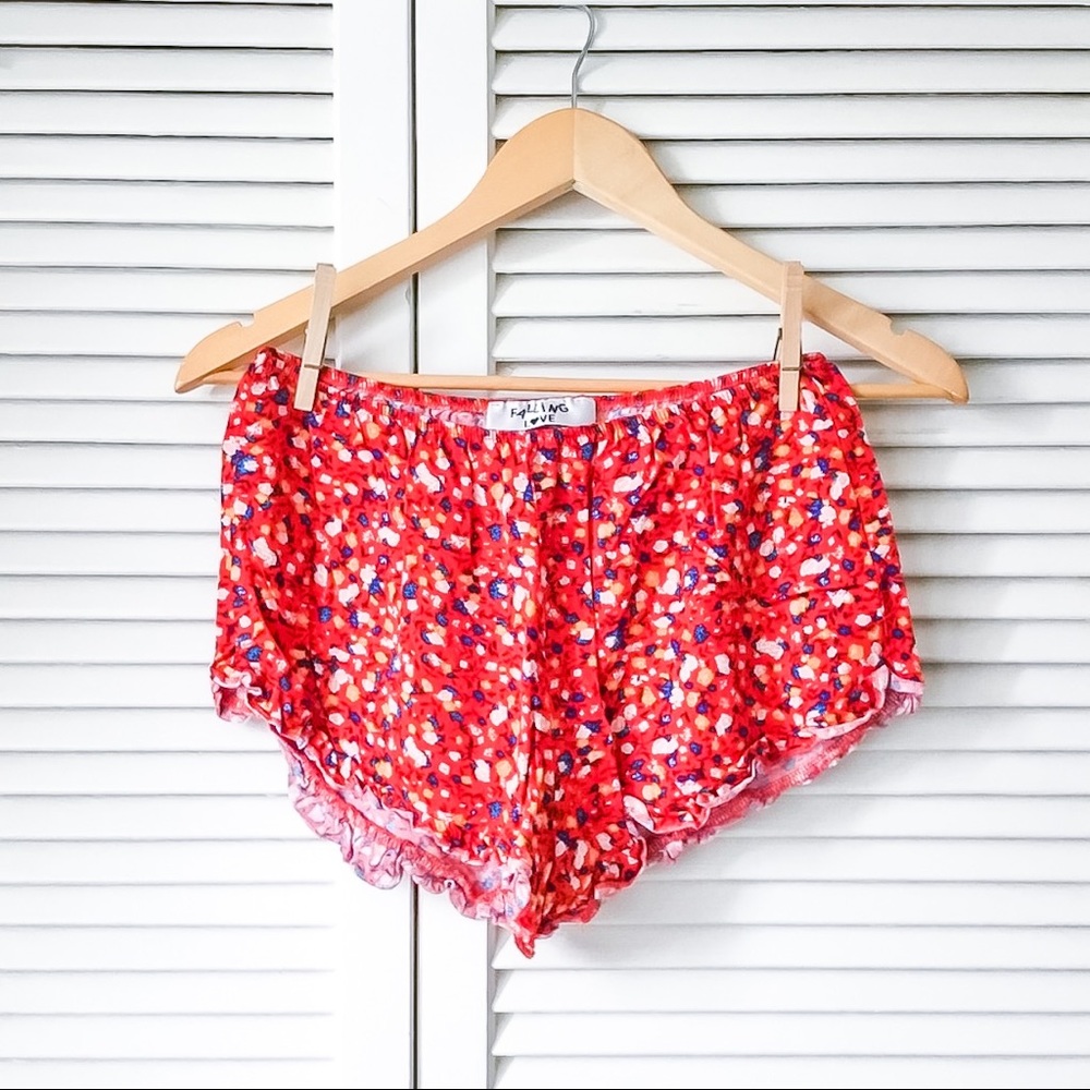 🌻Falling Love Red Printed Ruffle Shorts